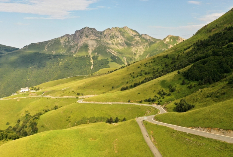 Rutas de montaña en coche por España, una buena alternativa en verano