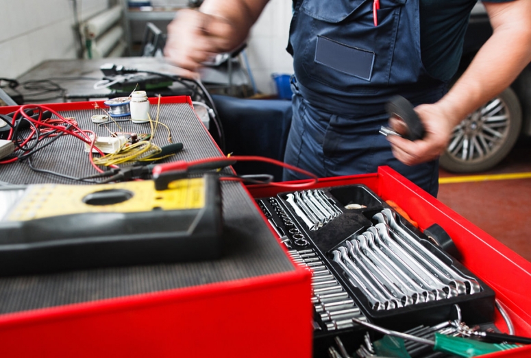 Mantener el orden y la limpieza en el taller de reparación