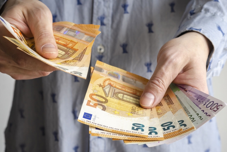 El taller ya no puede aceptar pagos en efectivo superiores a 1.000 euros