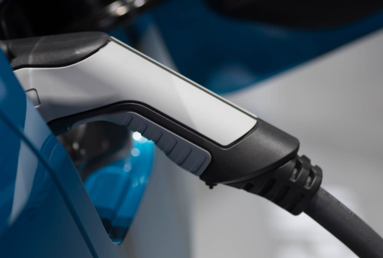 Hydrogen and biofuel cars: two alternatives to electric cars