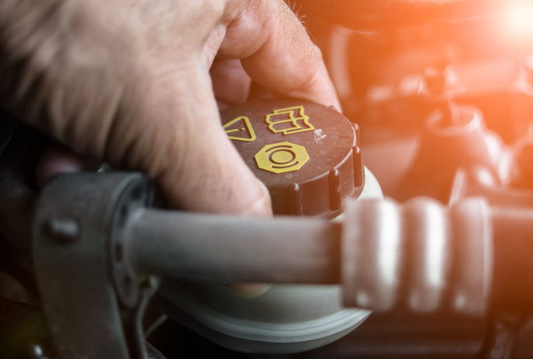 Characteristics of brake fluid and its importance in good braking of the vehicle