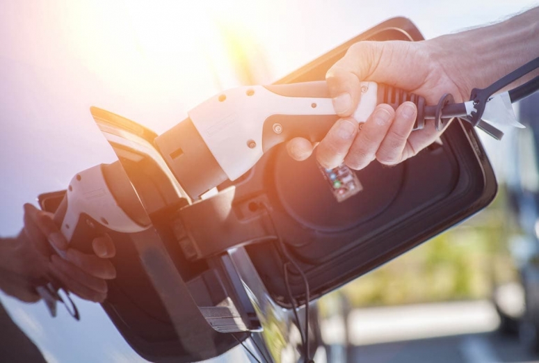 Adapting the workshop to the electric car: three basic requirements to get up to speed