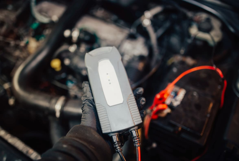 Reasons why starter batteries often fail in electric cars
